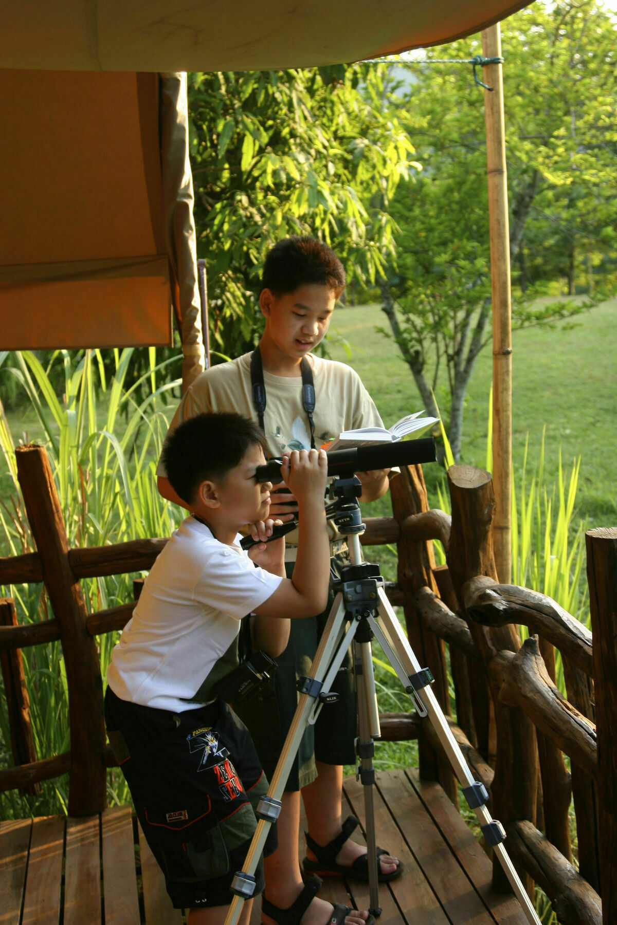 Ban Huai Maenam Noi Hintok River Camp מראה חיצוני תמונה
